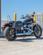 12L - Ironclad Quick Mount Medium Harley Softail Breakout FXBR/S Painted Hard Solo Saddlebag (Right Only) - Image 3