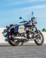 12L - Ironclad Quick Mount Medium Royal Enfield Super Meteor 650 Matte Hard Solo Saddlebag (Right Only) - Image 3