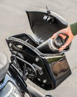 12L - Ironclad Quick Mount Medium Suzuki Boulevard M109/VZR1800 Painted Hard Solo Saddlebag (Right Only) - Image 6