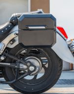 10L - Outlaw Quick Mount Small Suzuki Boulevard C50 VL800 Painted Hard Solo Saddlebag (Left Only) - Image 4