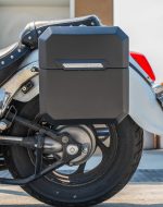 15L - Outlaw Quick Mount Medium Suzuki Boulevard C50 VL800 Matte Hard Solo Saddlebag (Left Only) - Image 4